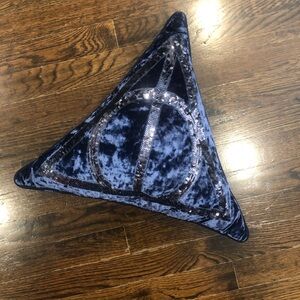 Harry Potter Deathly Hallows Throw Pillow